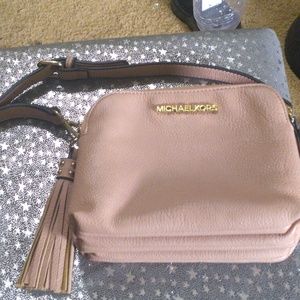 Michael kors crossbody